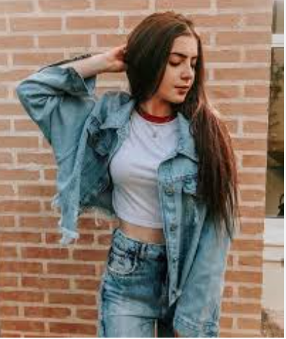 <em>Alicia </em>Vázquez<em> .S</em>